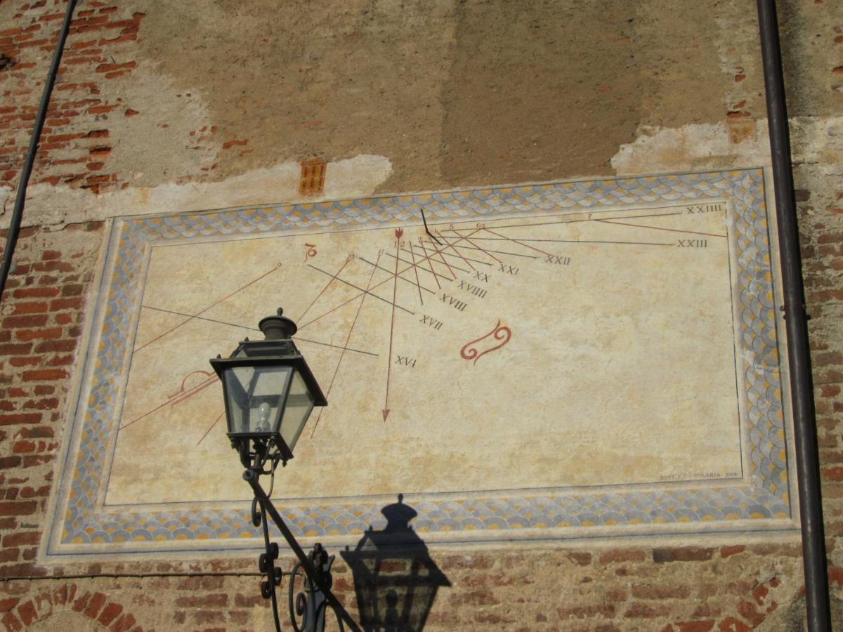 Saluzzo Historic Center Apartment Exteriör bild